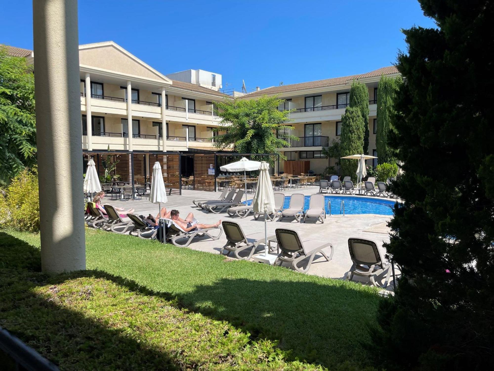 Hotel Bahia Pollensa ポルト・ダ・ポリェンサ エクステリア 写真